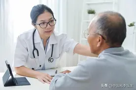 长期服用中药，身体频繁有6个表现，需要及时停药并查明原因图片