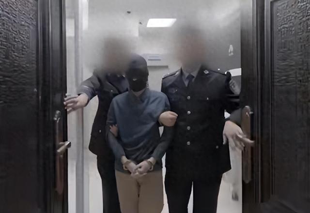 九三阅兵前夕，6名间谍落网！带1448份机密出逃，泄露尖端武器