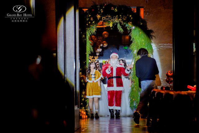 成都海湾酒店【圣诞絮语 共赴星光】2025年圣诞点灯仪式