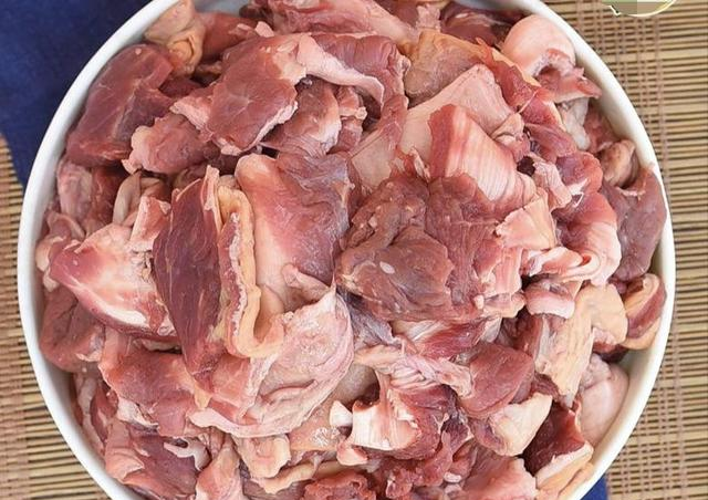 家常筋头巴脑｜牛肉筋头软糯胶质满满，酱香浓郁下饭神器