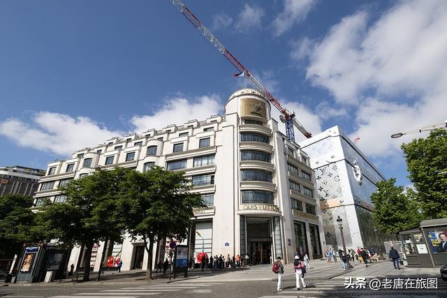 男女老少都在谈恋爱，这座城市弥漫着“荷尔蒙”的气息