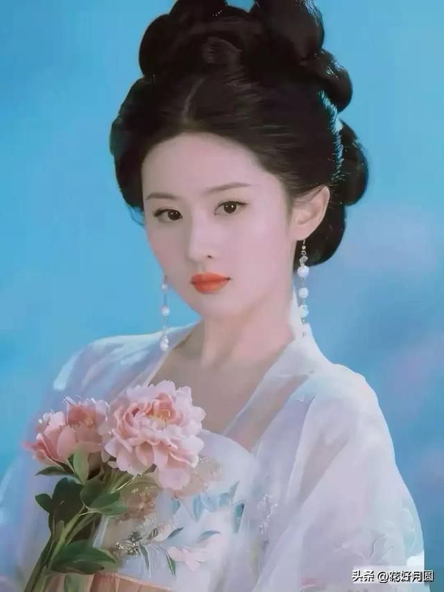 2025中秋晚会，神仙姐姐刘亦菲嫦娥造型惊艳全网，仙女下凡具象化
