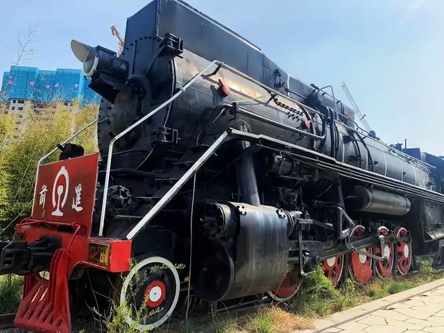 报废火车一节卖十几万？阿里拍卖引关注，文旅改造能赚钱吗？
