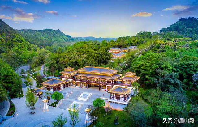 瓦屋山看雪、水街穿越、湖畔篝火……很难不爱眉山的元旦