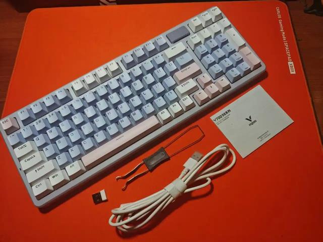 雷柏V700DIY-98：诚意十足的七层填充，指尖大悦！