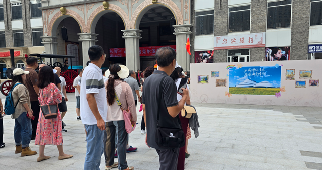 中俄友谊墙，打卡新地标