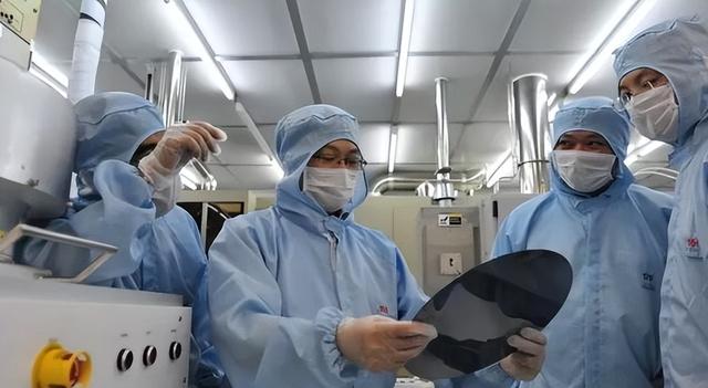 战争正式打响！大陆终于对台“下狠手”了！外媒：台积电插翅难逃