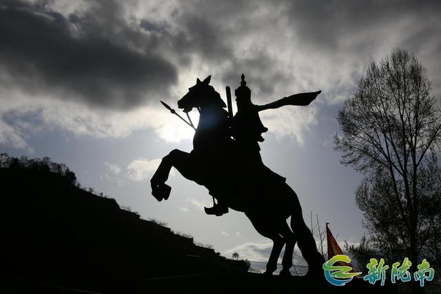 武都米仓山红石崖：藏于密林的避暑秘境