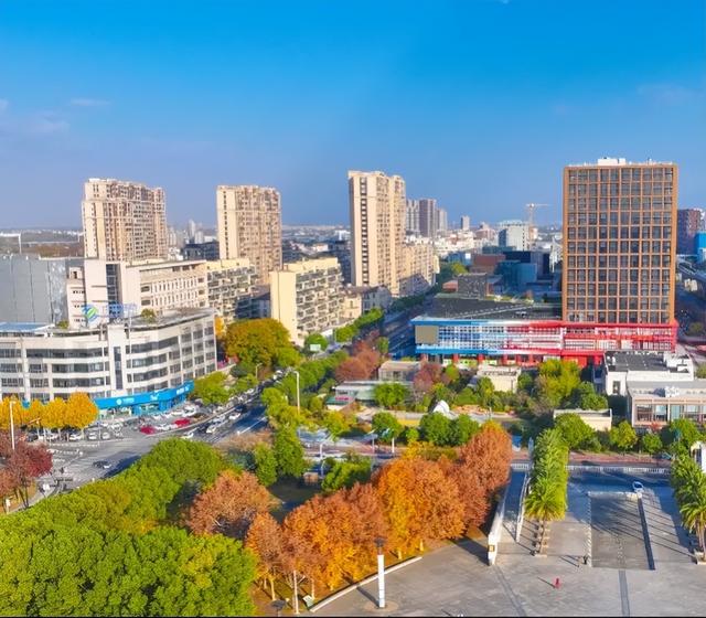 冬日金东：斑斓未尽 山水半酣