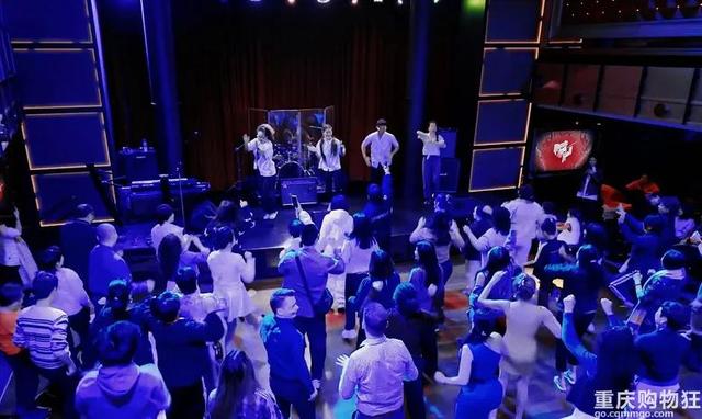 不用签证打卡日韩！体验6天5晚邮轮行，一天炫5顿