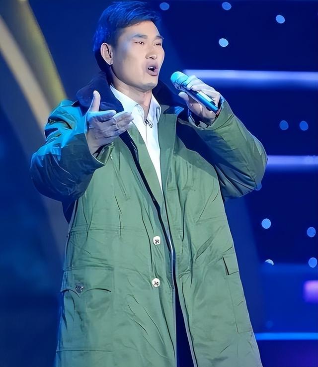 56岁大衣哥朱之文辟谣跳楼身亡：不安好心，给中年人提了个醒！