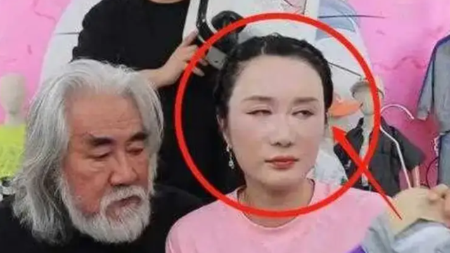 一个贪财、一个好色，74岁张纪中终将为老夫少妻的“残酷”买单