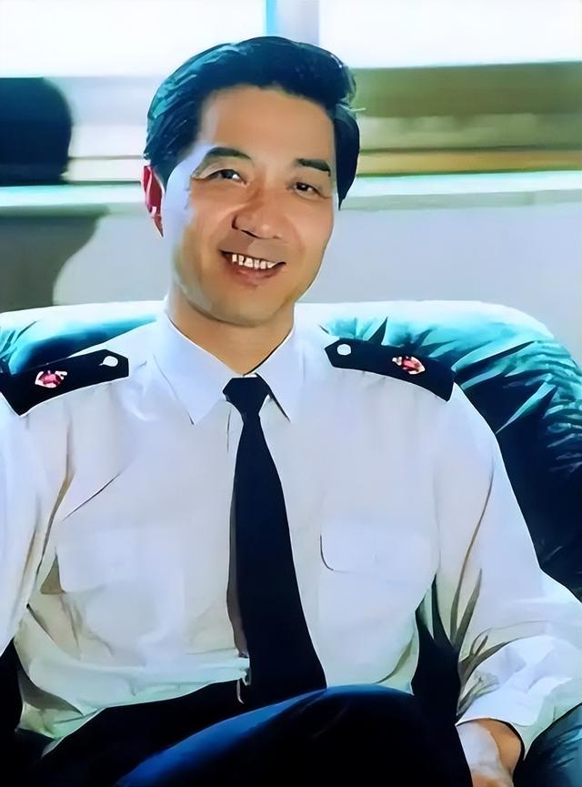 为什么“战略忽悠局局长	”张召忠，突然消失了	，去哪里了？