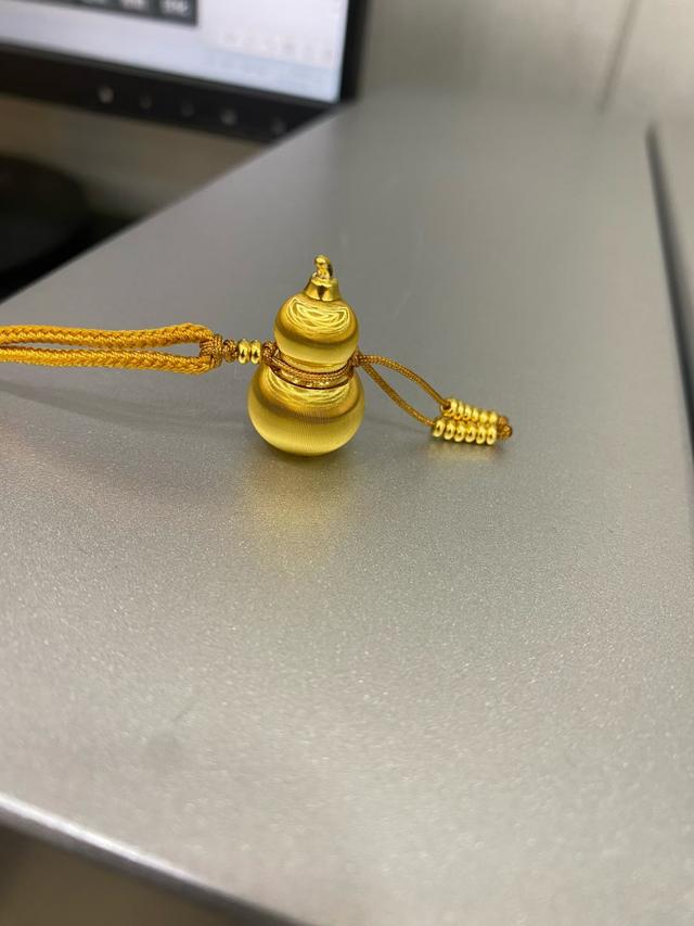 媳妇疯狂想买黄金，有没有人告诉我怎么劝退一下？