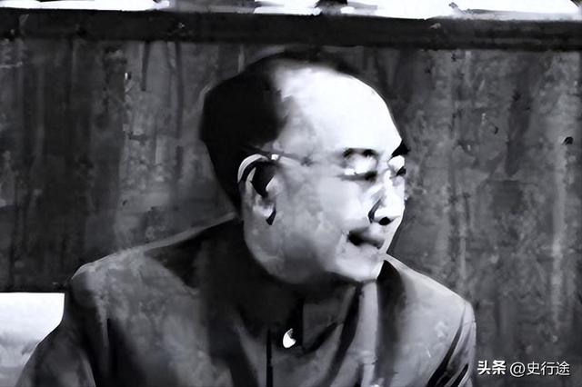 1995年，在北京蜗居13年的吴德病逝，留下三行遗嘱令人落泪