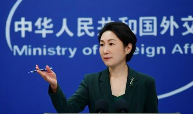 日本官员已经抵达北京，全程一言不发，有一个细节已经说明了问题