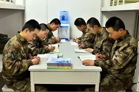 部队入党难不难？以前不难，现在很难图片