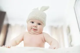 宝贝打嗝别担心！5个家庭小妙招，让新手妈妈秒变育儿达人！图片