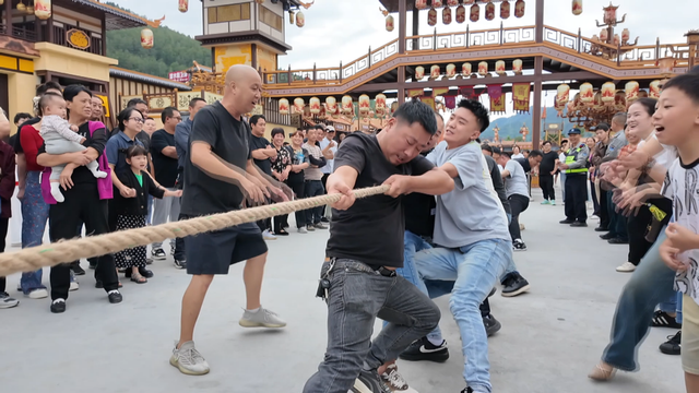 广元剑阁：三国城趣味赛事对决 丰收盛宴乐享农家