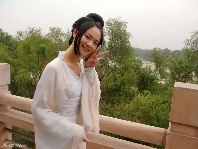戚薇自爆潜规则：500万陪玩5天5夜，不同意就封杀，韩娱是重灾区