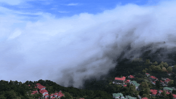 庐山云瀑撼世现