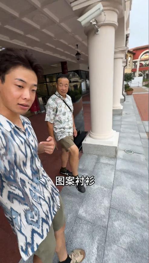 日本小伙带老爸游上海，看完《南京照相馆》后，公开跟日媒叫板