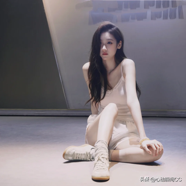 ‌北舞校花周静波：‌172cm的舞蹈精灵，治愈系笑容成她的标志！