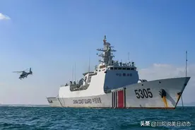 菲律宾海警船有再次坐滩迹象，071登陆舰抵事发海域，必要时撞出图片