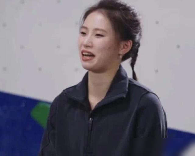 全运会夺冠1月后 陈芋汐接受专访	，句句不提全红婵 句句都是全