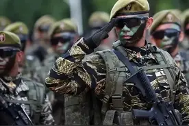 变卦了！菲律宾否认中国对仁爱礁的权利！山东舰深夜抵近菲领海图片