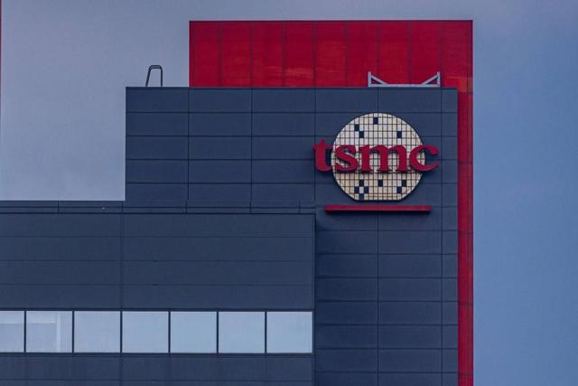 2nm 芯片跳票震动全球!摩尔定律周期延长至 36个月，芯片业面临重塑