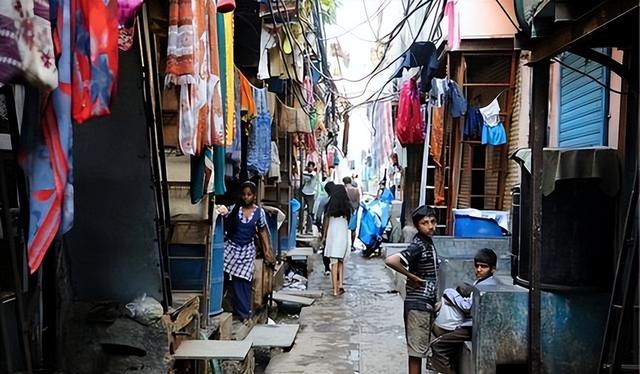 黄平：我到过印度的贫民窟，那是中国人无法想象的第三世界