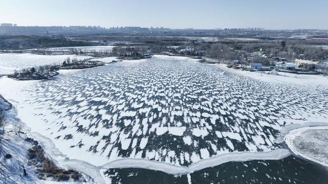 霁雪北湖 冰封水墨
