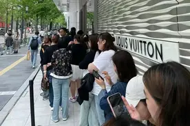 花了2500亿！被迫“憋尿”的出国游，逼疯中国游客图片