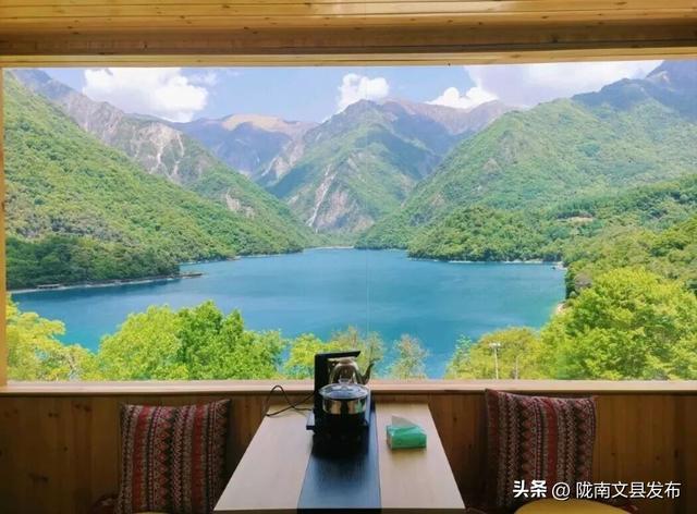 文县双节盛景：天池映月话团圆，白马欢歌越千年