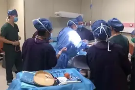 四川孕妇生下第一例“双头女婴”，医生表示这是奇迹，后来怎样了图片