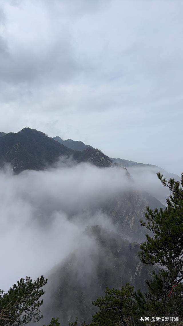 三八妇女节，在庐山与云海相遇，攀爬石门涧铁船峰，看飞瀑流泉