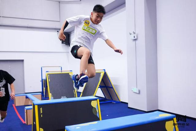 本期策划｜跑酷，到底有多“酷”？