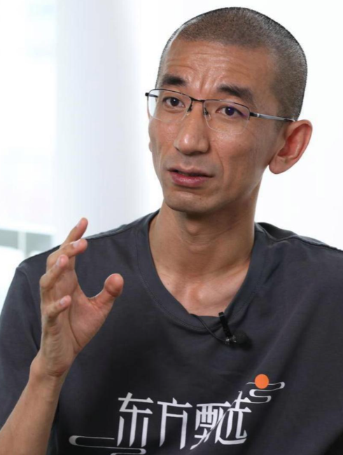 俞敏洪官宣孙东旭离职东方甄选，文案信息量大，证实董宇辉没说错