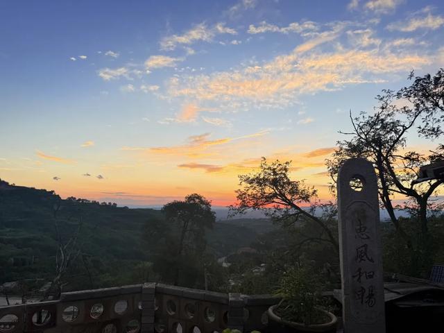 抓住暑期的尾巴，邂逅蓝天白云下的千年瓷韵——铜川陈炉古镇