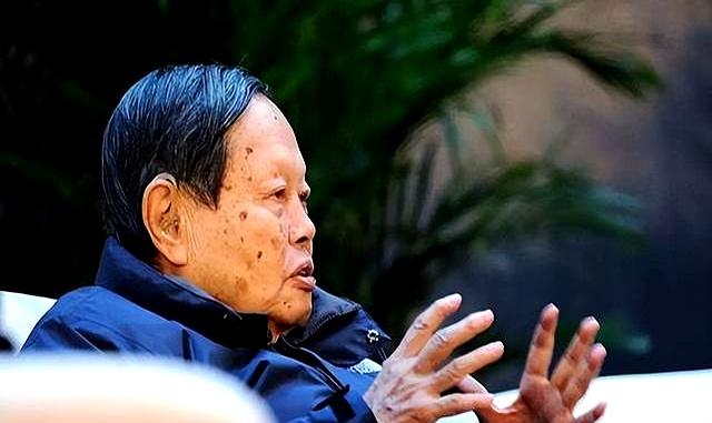 杨振宁妻子翁帆自白：为了丈夫的身体！我16年来都是早睡早起