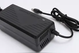 电动车充电，变绿灯后拔电对吗？答案来了，你怎么看图片