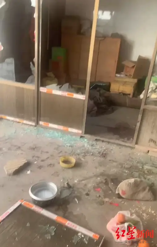 山西反杀案新细节太气人	，申家儿子不在场，原告对警察放狠话？