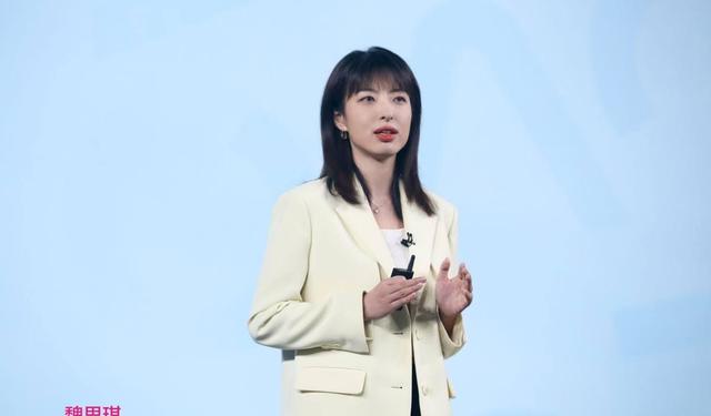 雷军打出美女牌！85后东北姑娘魏思琪上位，小米这步棋不简单