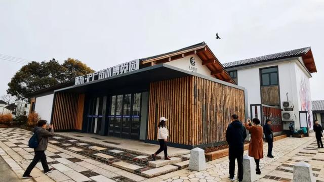 沪上这9条秋游线路，带你走进申城最美的秋景~