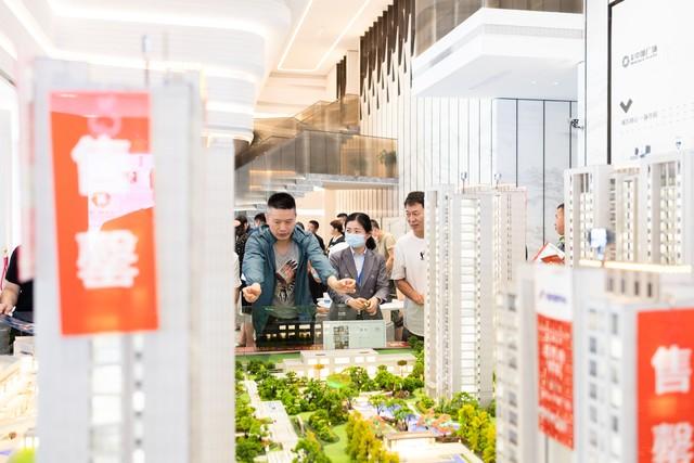 我，花1000万上海买了三套房，本可以财务自由，如今进退两难