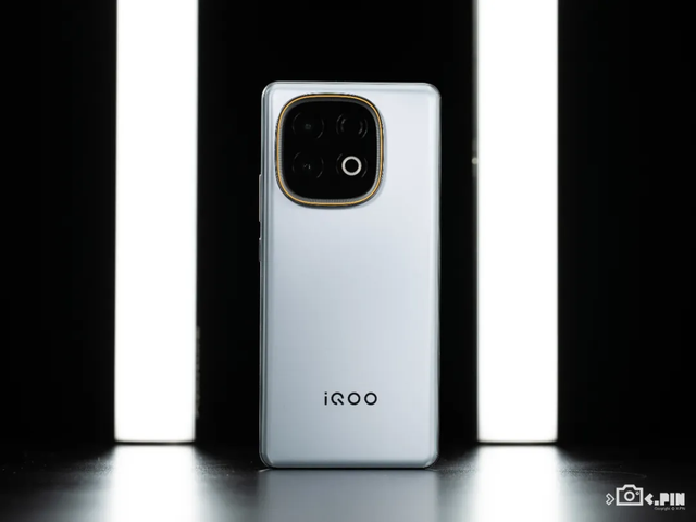 本来觉得双11没啥好买的，结果这些手机还挺香