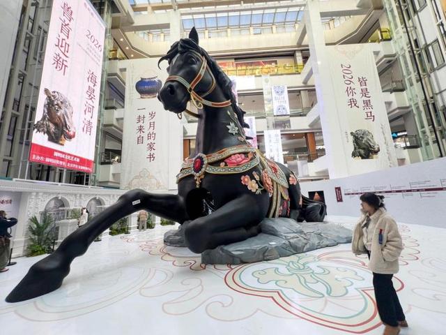 北京：艺术展亮相商场 商业空间变身城市文化消费新载体