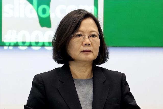 事态严重了，日本连开3枪，蔡英文已离岛，解放军通牒发往东京