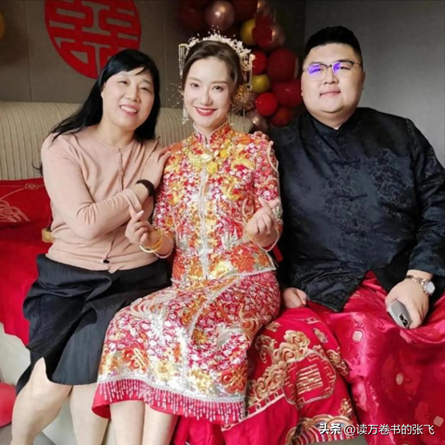 猴哥官宣离婚不到48小时，令人恶心的一幕上演，黄晓明也被牵连
